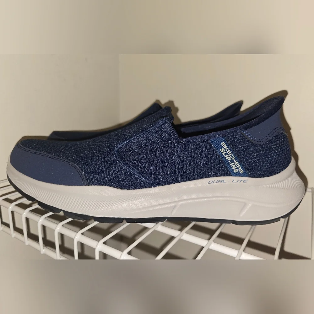 Skechers Men's Navy Hands-free Slip-On Sneakers Size 10 - Picture 4 of 13